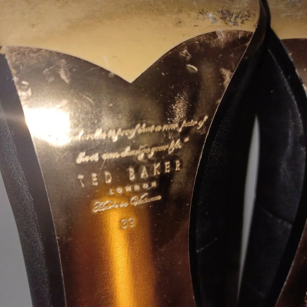 TED BAKER LONDON MELISSA ROSE GOLD TRIM HEELS size 39